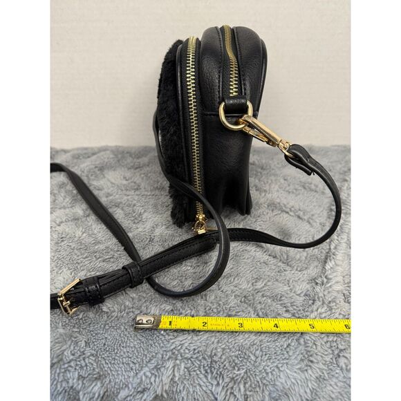 Urban Expressions Sylvester Crossbody-- Faux Fur Front Black MSRP 70 - Picture 2 of 10